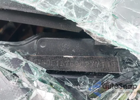 2009 Scion Tc из США, поврежденный, VIN JTKDE167690277111